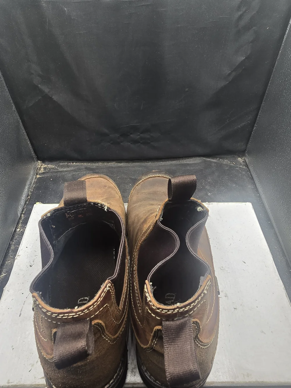 RedHead Men's Brown Leather Chukka Boots
